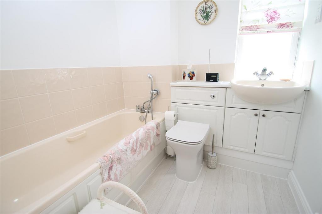 Bathroom.JPG