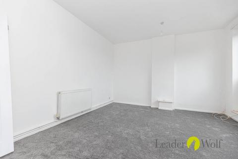 3 bedroom flat to rent, Southampton Road, Ringwood ,