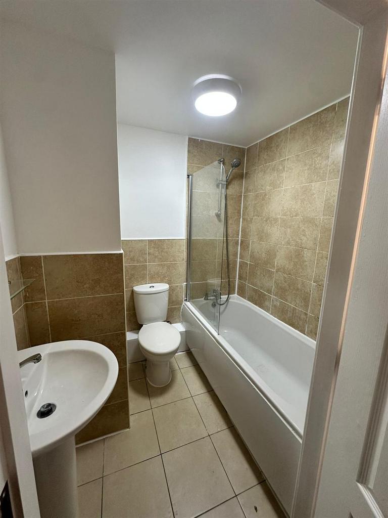 Apartment in Liverpool, Pride Quarter, Vauxhall - More