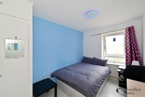 3 bedroom apartment for sale, Thomas Road, London, E14