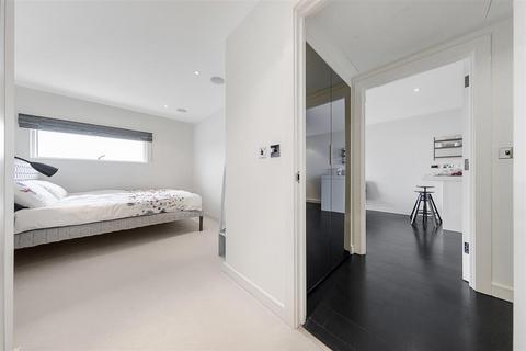 1 bedroom flat for sale, Gatliff Road, SW1W