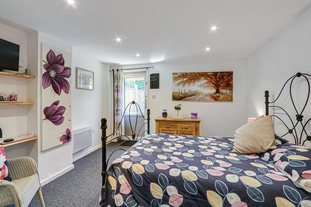 Studio/Office/Garden Room