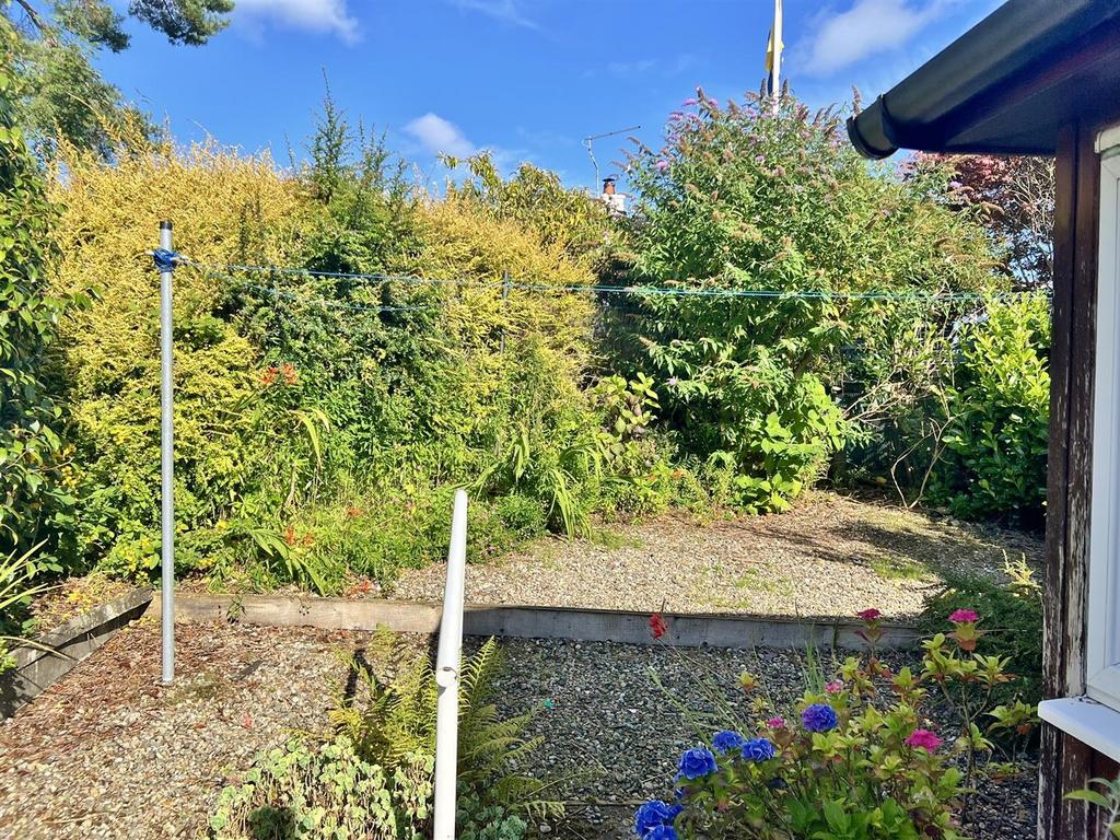 Rear garden drying green