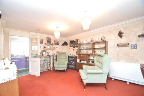 2 bedroom terraced house for sale, Nursery Gardens, East Cowes