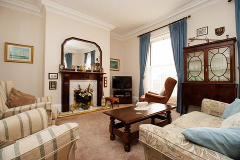 1 bedroom apartment for sale, The Crescent, Filey YO14