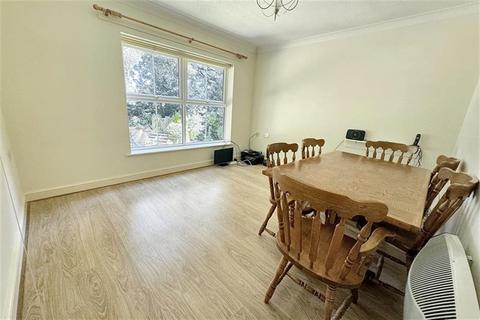 1 bedroom flat for sale, Winchester