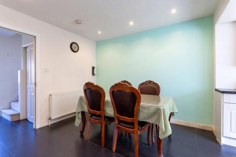 4 bedroom detached house for sale, Ardmore Avenue, Surrey GU2