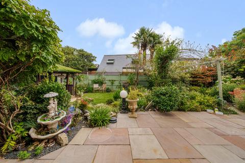 5 bedroom semi-detached house for sale, Friary Road, London