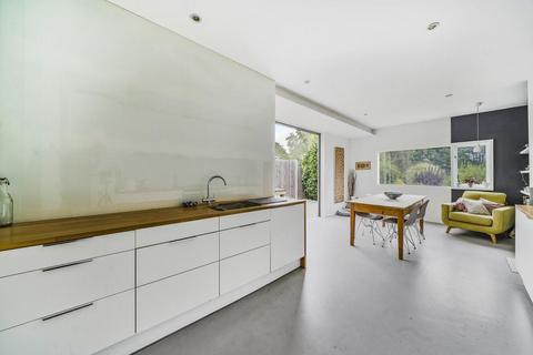 35 Ashmead Road, London, SE8 4DY