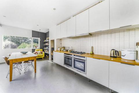 35 Ashmead Road, London, SE8 4DY