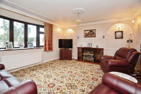 3 bedroom detached house for sale, Avenue Clamart, Scunthorpe