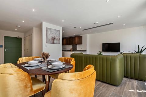 1 bedroom apartment for sale, The Sandars, Coldharbour Lane, Egham, Surrey, TW20