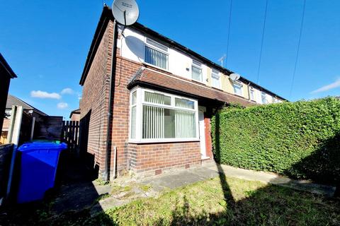 2 bedroom end of terrace house to rent, Somerfield Road, Manchester, M9