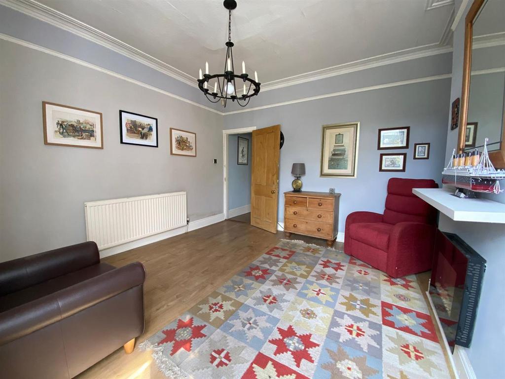 Dining / sitting room
