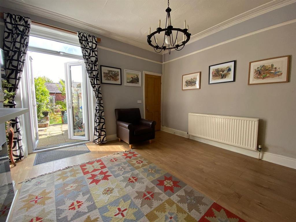 Dining / sitting room