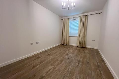 2 bedroom apartment to rent, Glenalmond Avenue, Cambridge CB2