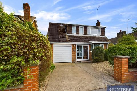 3 bedroom detached house for sale, Outgaits Close, Hunmanby, Filey