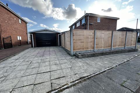 2 bedroom semi-detached house for sale, Moore Tree Drive, Blackpool FY4