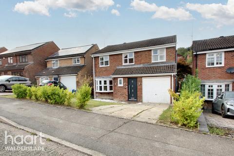 5 bedroom detached house for sale, Highgrove Road, Chatham