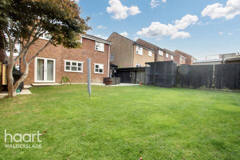 24 Highgrove Road, Chatham, ME5 7QE