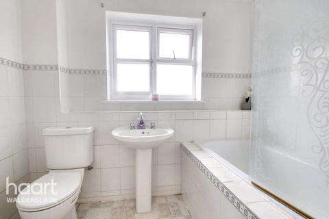 24 Highgrove Road, Chatham, ME5 7QE