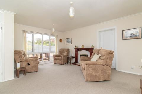 3 bedroom detached bungalow for sale, Staplehurst Avenue, Broadstairs, CT10