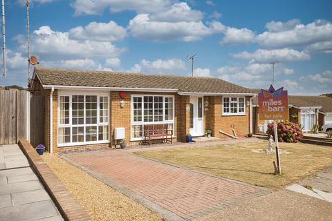 3 bedroom bungalow for sale, Staplehurst Avenue, Broadstairs, CT10