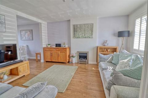 36 Abinger Close, Clacton-on-sea, CO16 8FJ
