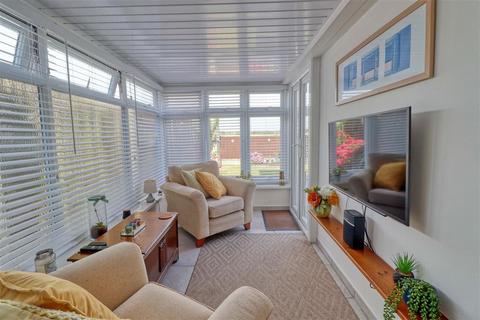 36 Abinger Close, Clacton-on-sea, CO16 8FJ