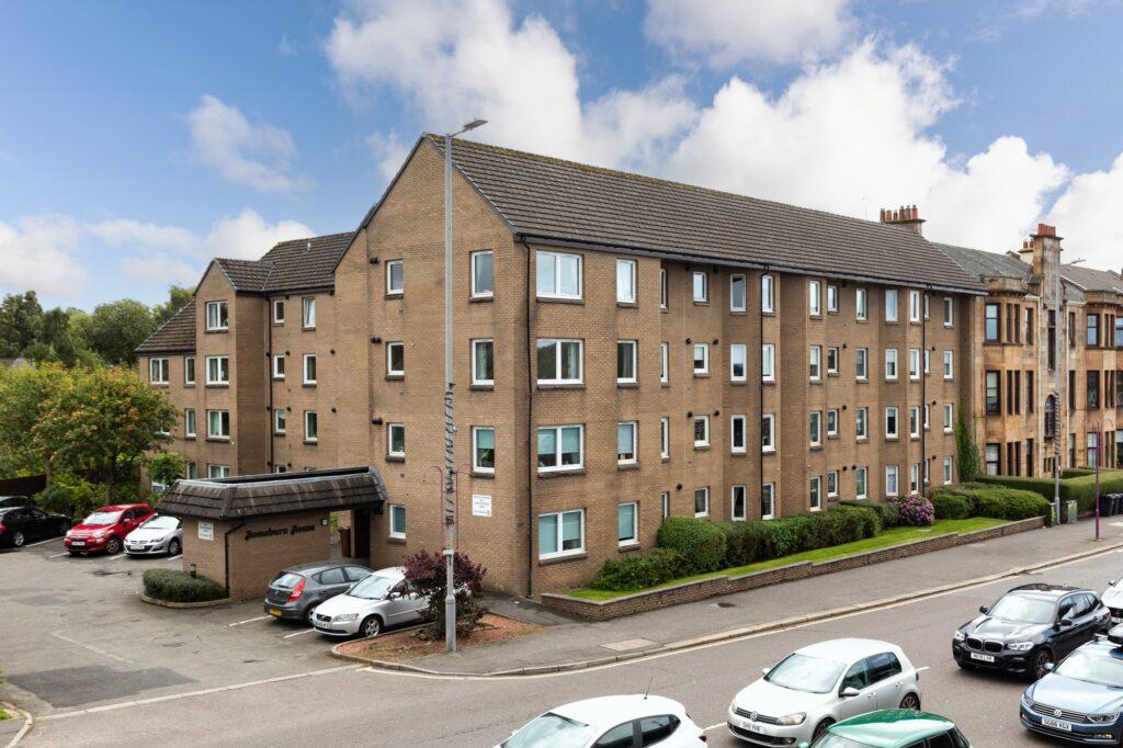 Homeburn House Fenwick Road Giffnock 1 Bed Retirement Property 69 000 homeburn-house-fenwick-road-giffnock-1-bed-retirement-property-69-000