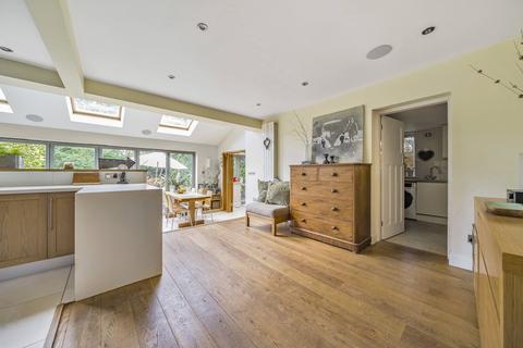 17 Carroll Avenue, Guildford, GU1 2QJ