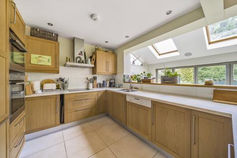 17 Carroll Avenue, Guildford, GU1 2QJ