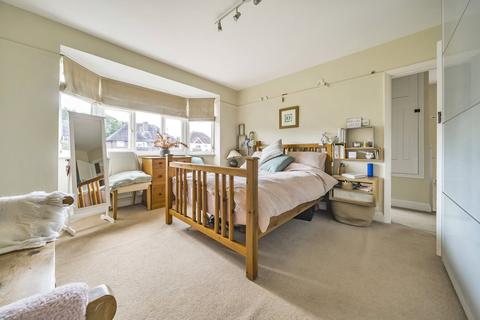 17 Carroll Avenue, Guildford, GU1 2QJ