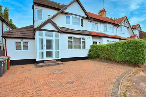 4 bedroom end of terrace house for sale, Whitehouse Avenue, Borehamwood