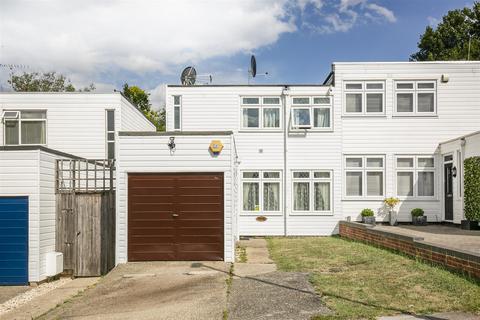 2 bedroom end of terrace house for sale, Gatward Close, London