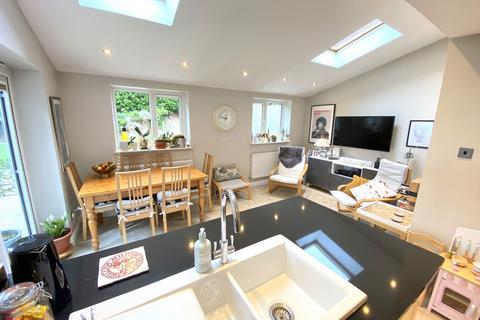 40 Cavendish Way, Royton, Oldham, OL2 5DQ