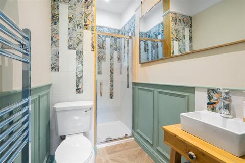 4 bedroom semi-detached house for sale, A four bedroom semi-detached house on Warwick Road, Knowle, Solihull