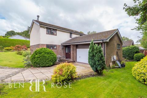 4 bedroom detached house for sale, Pines Close, Bamber Bridge, Preston