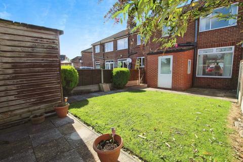 3 bedroom townhouse for sale, Springfield Avenue, Morley, LS27