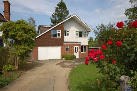 4 bedroom detached house for sale, Yardley Park Road, Tonbridge