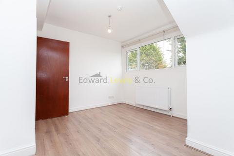 2 bedroom flat to rent, Alkham Road, London N16