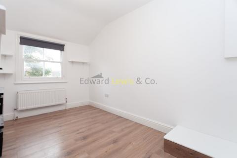 2 bedroom flat to rent, Alkham Road, London N16