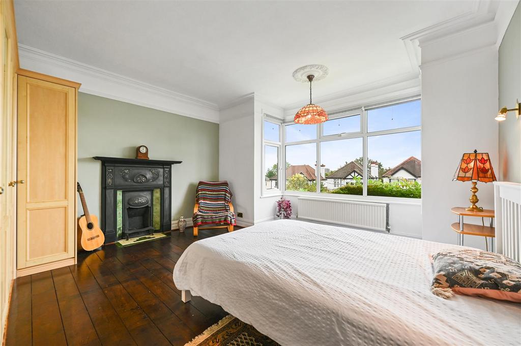 WH - 10 Dalmeny Road - Bedroom3 (1).jpg
