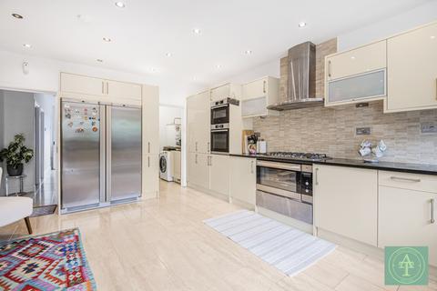 5 bedroom semi-detached house for sale, Oakwood Avenue, London, N14