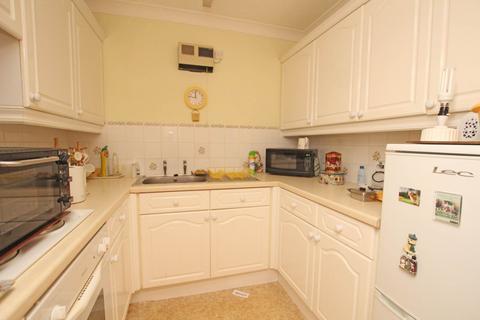 2 bedroom retirement property for sale, Trinity Place, Eastbourne, BN21 3DB