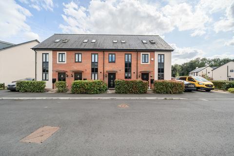 5 Emerald Place, Bishops Cleeve, Cheltenham, GL52 7ZA