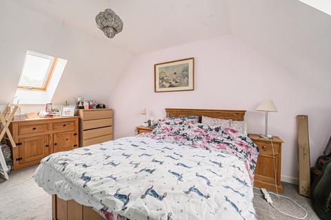 5 Emerald Place, Bishops Cleeve, Cheltenham, GL52 7ZA