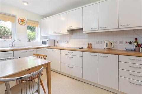 4 bedroom semi-detached house for sale, Fairholme Gardens, Farnham, Surrey, GU9