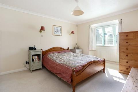 4 bedroom semi-detached house for sale, Fairholme Gardens, Farnham, Surrey, GU9