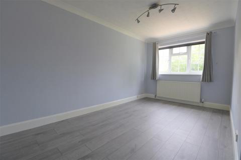 3 bedroom house to rent, Broughton Mews, Frimley, Camberley GU16